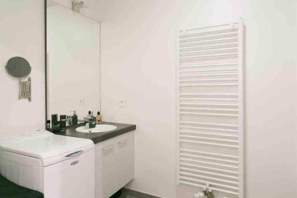 장티이 Cozy & Quiet Getaway Just 300M From Paris With Free Private Parking 아파트 외부 사진